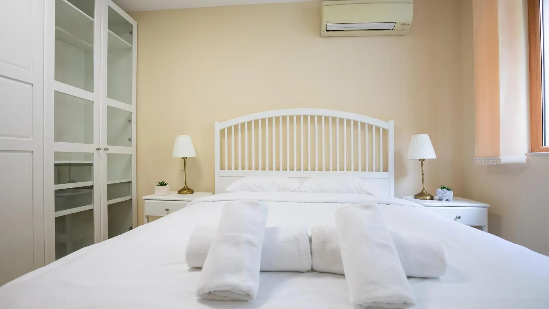 Bright 1Bdr Apartment In Top Center Sofia Bulgaria
